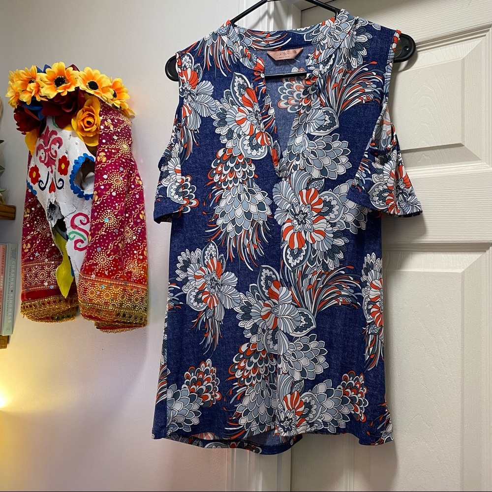 SJS Coastal Lilly Inspired Cold Shoulder Blouse Size Large
